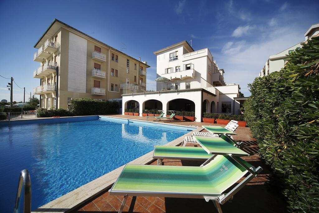 Hotel Villa Sole Resort بيلاريا-إيجيا مارينا المظهر الخارجي الصورة