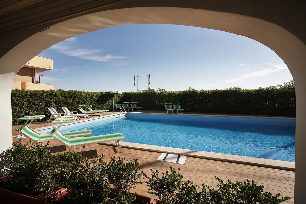 Hotel Villa Sole Resort بيلاريا-إيجيا مارينا المظهر الخارجي الصورة