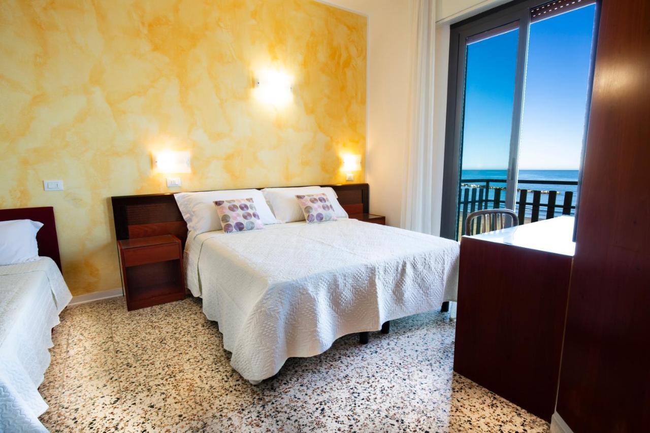 Hotel Villa Sole Resort بيلاريا-إيجيا مارينا المظهر الخارجي الصورة